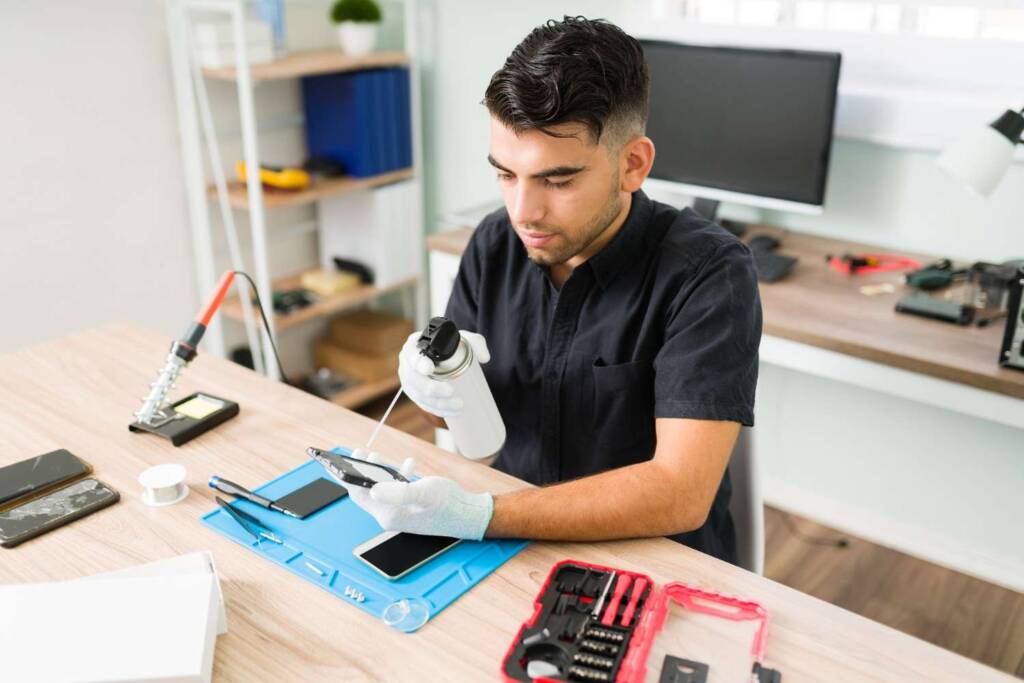Mobile Phone Repair Umm Al Seneem