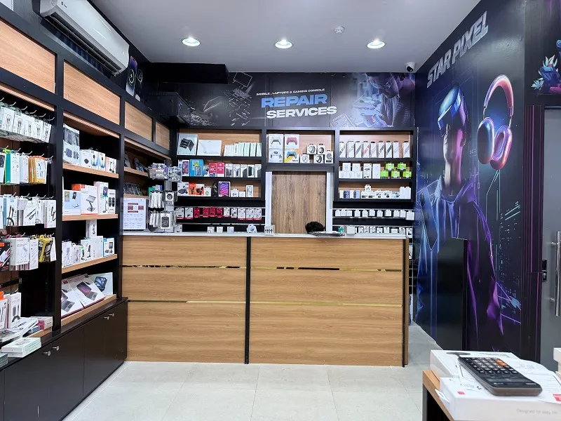 Trade-in phones in Qatar at Star Pixel Umm Al Seneem inside Woqood petrol station